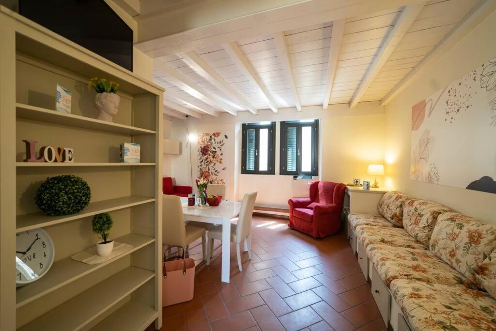 Odi Et Amo - Luxury Love Brescia Exterior photo